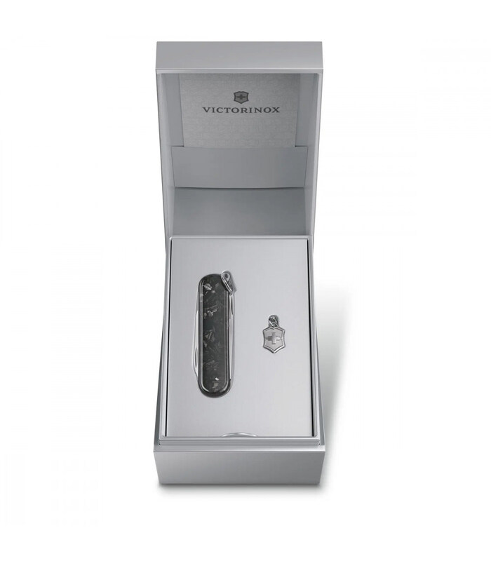 Victorinox Classic SD Brilliant Carbon